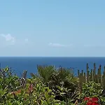 - Coastal Comfort With Outdoor Lounge - Wifi شقة *