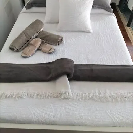- Coastal Comfort - Wifi Apartment