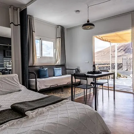 Apartamento - Coastal Comfort With Outdoor Lounge - Wifi Teguise (Lanzarote)