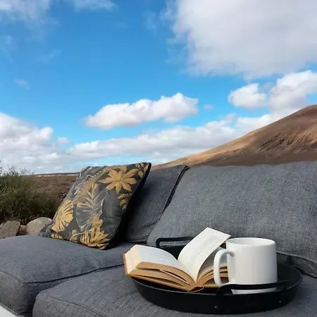 - Coastal Comfort With Outdoor Lounge - Wifi Teguise (Lanzarote)