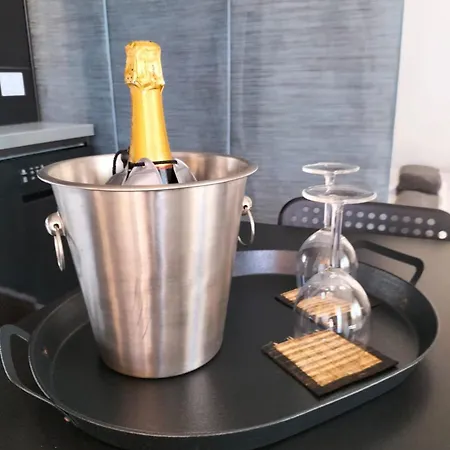 Boutique Retreat - Wifi Apartment *