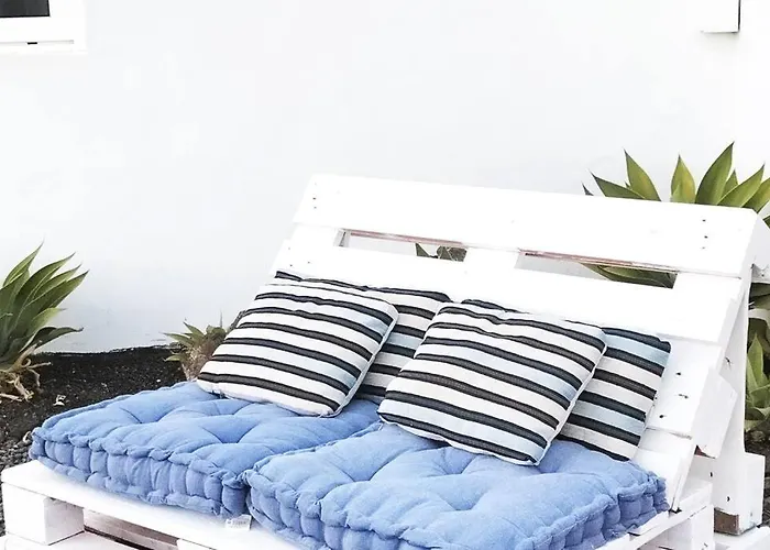 아파트 - Coastal Comfort With Outdoor Lounge - Wifi *