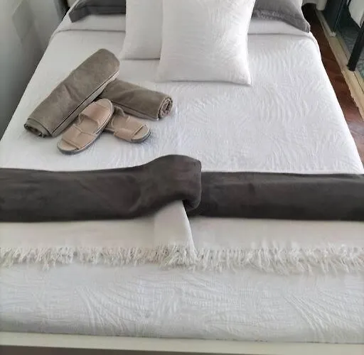 - Coastal Comfort With Outdoor Lounge - Wifi 아파트