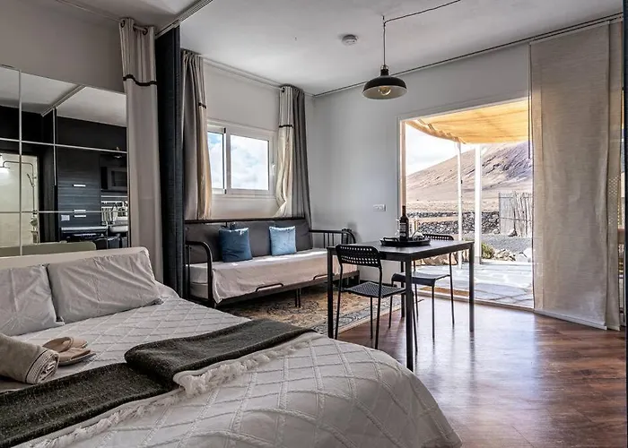 아파트 - Coastal Comfort With Outdoor Lounge - Wifi 테기세