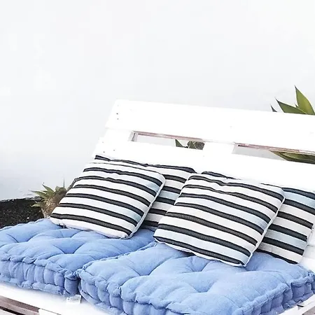 Apartmán - Coastal Comfort With Outdoor Lounge - Wifi *